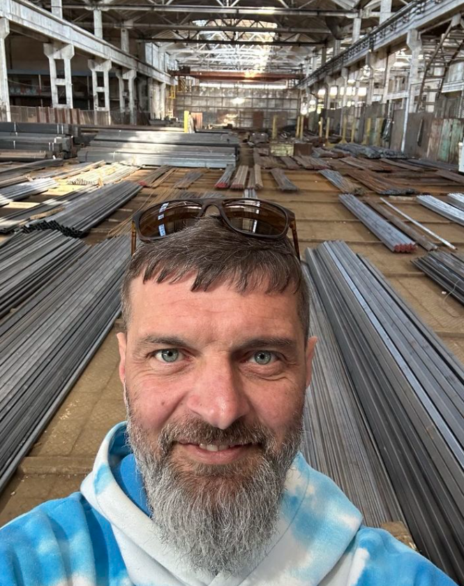 "Сталевий погляд". Де зараз морпіх Михайло Діанов, який захищав Маріуполь